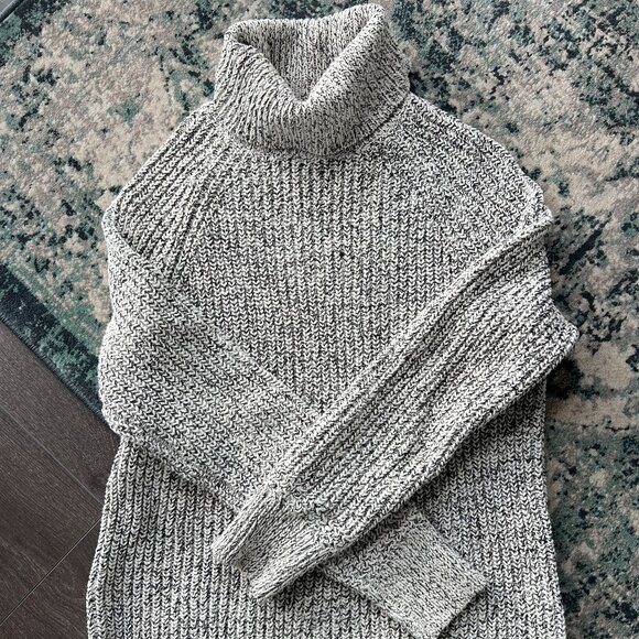 ROOTS KNIT SWEATER - Picture 1 of 3